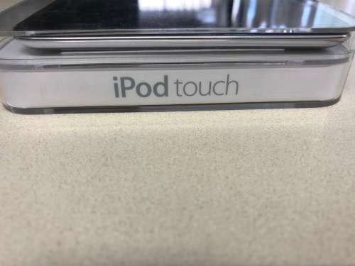 Apple iPod Touch 4th Generation 8GB (Offers Accepted)